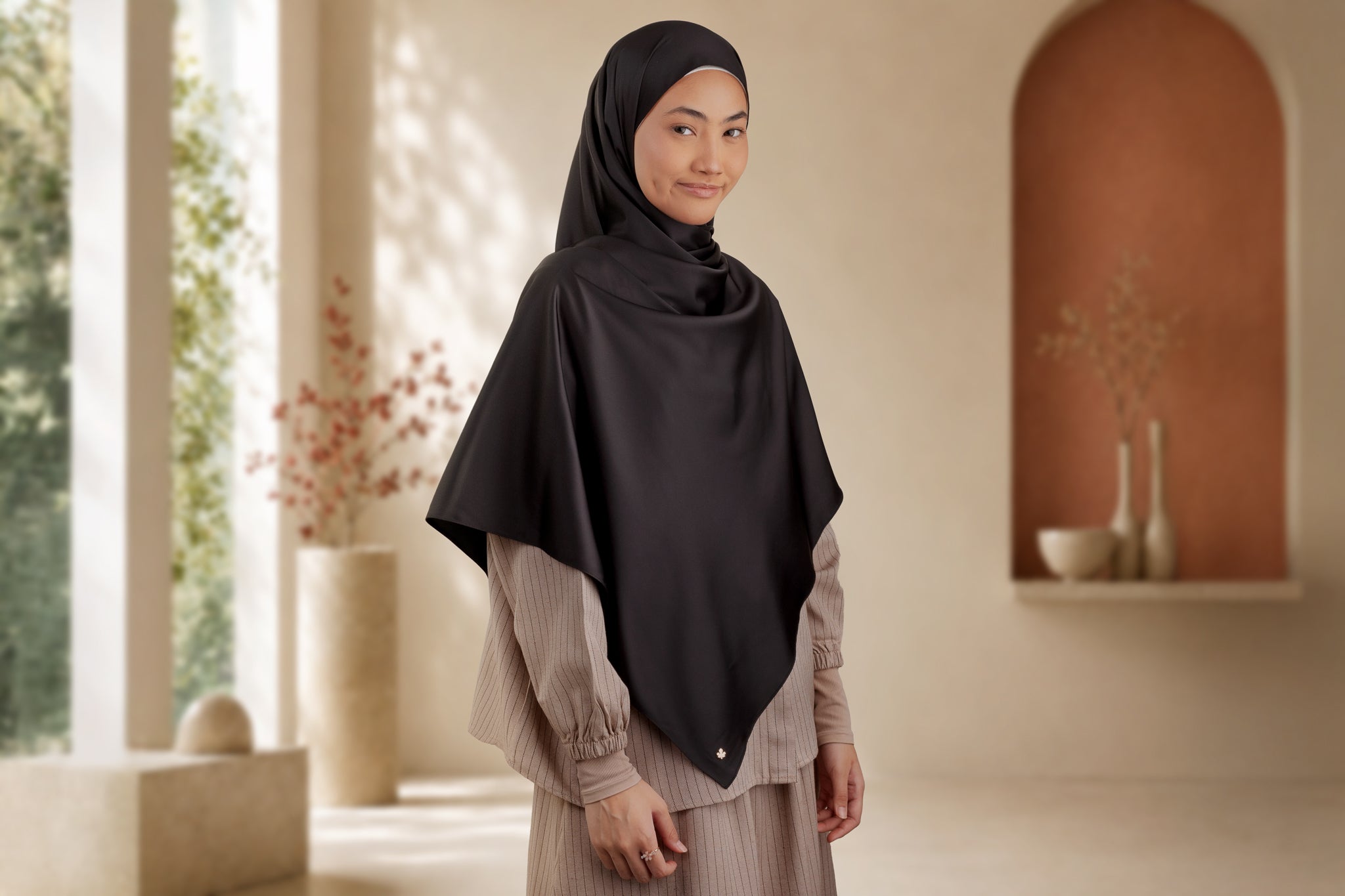 slider image slider_item_RtqMnA